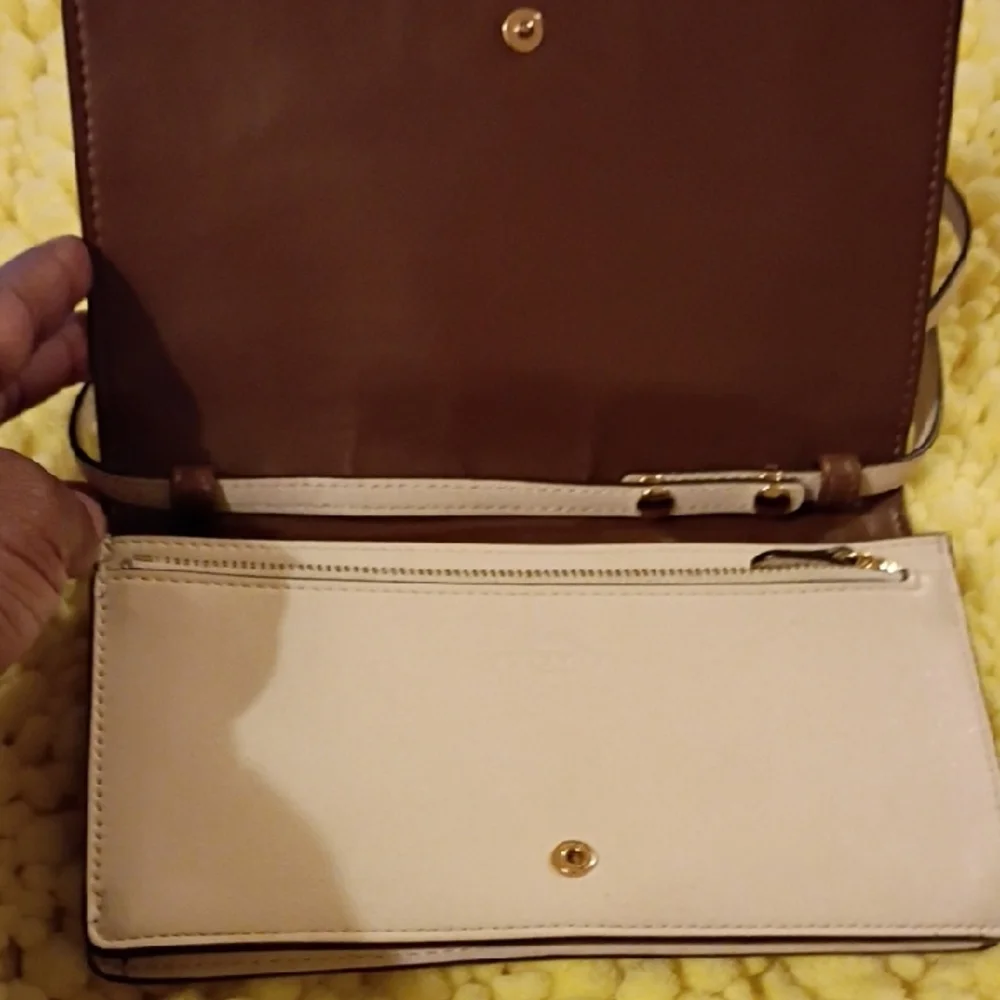Coach Light Beige Crossbody Bag - Picture 3 of 6